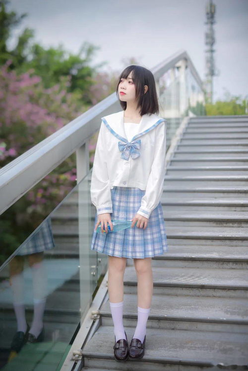 jk制服白丝短袜少女